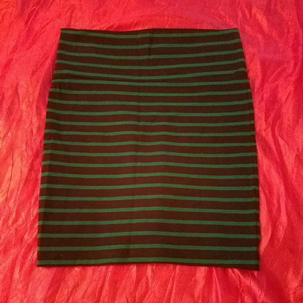Mini skirts - Picture 6 of 6