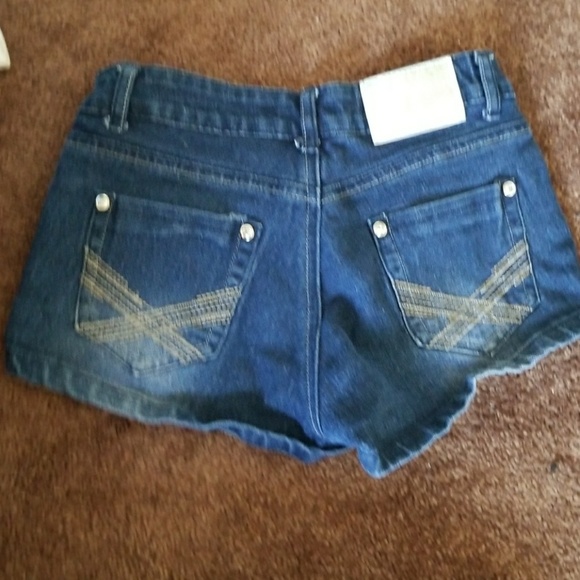 Shoets - Picture 2 of 2