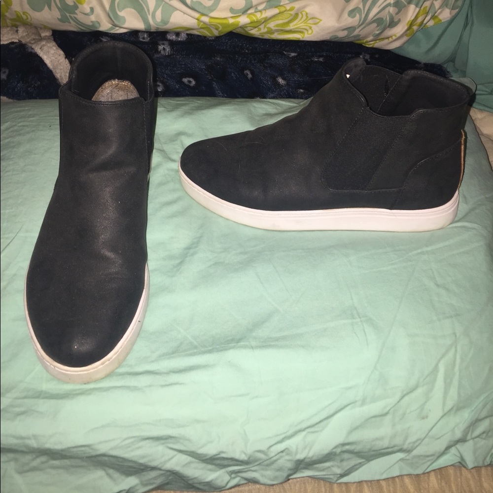 High top shoe