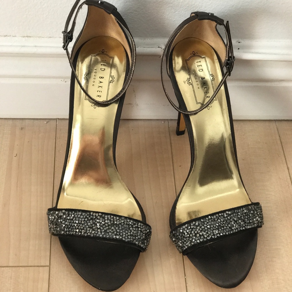 Ted Baker pumps. Never worn 🔥