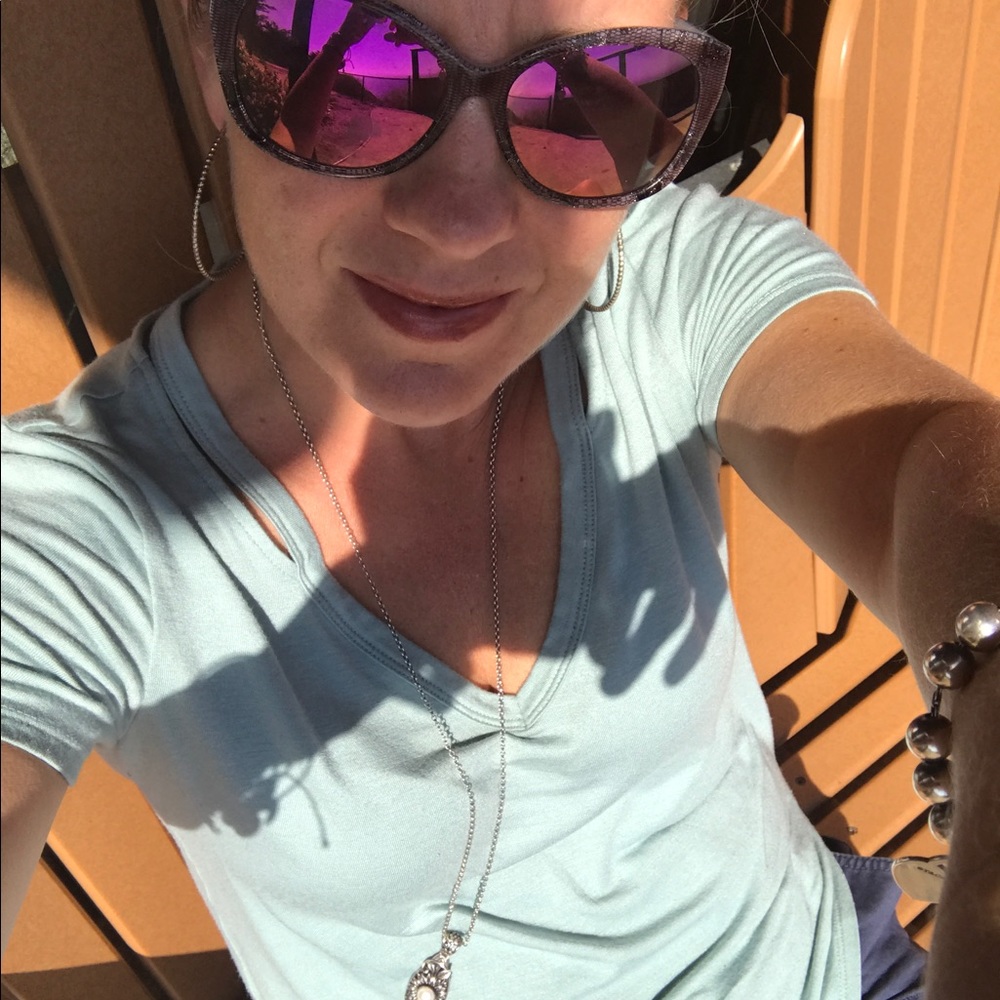 Meet your Posher, Leanne