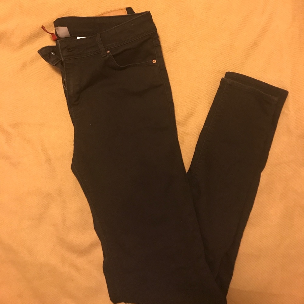 Skinny black jeans