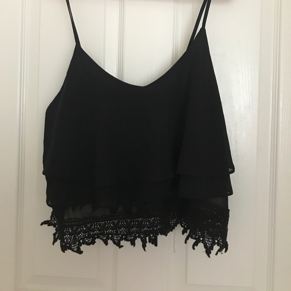 Black cropped tank top