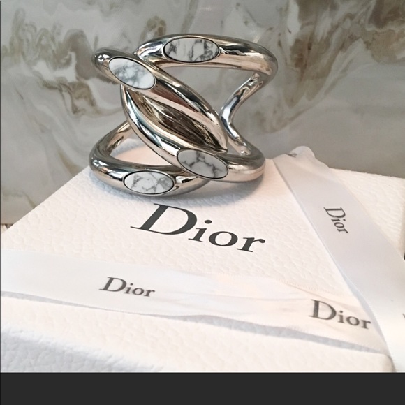 💯 Auth Dior "DIOROSPHERE" cuff bracelet - Picture 3 of 7