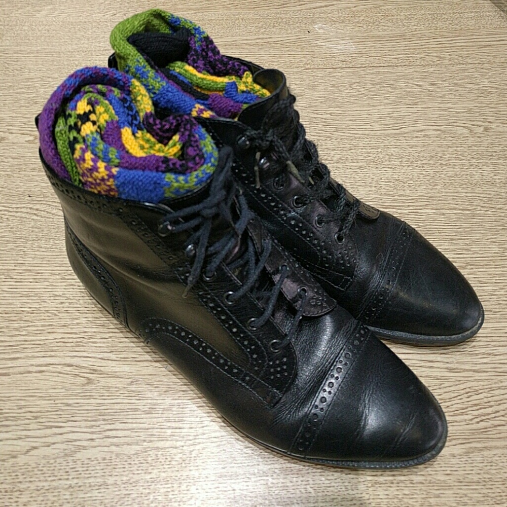 Granny Goth pointy toe Witch Boots