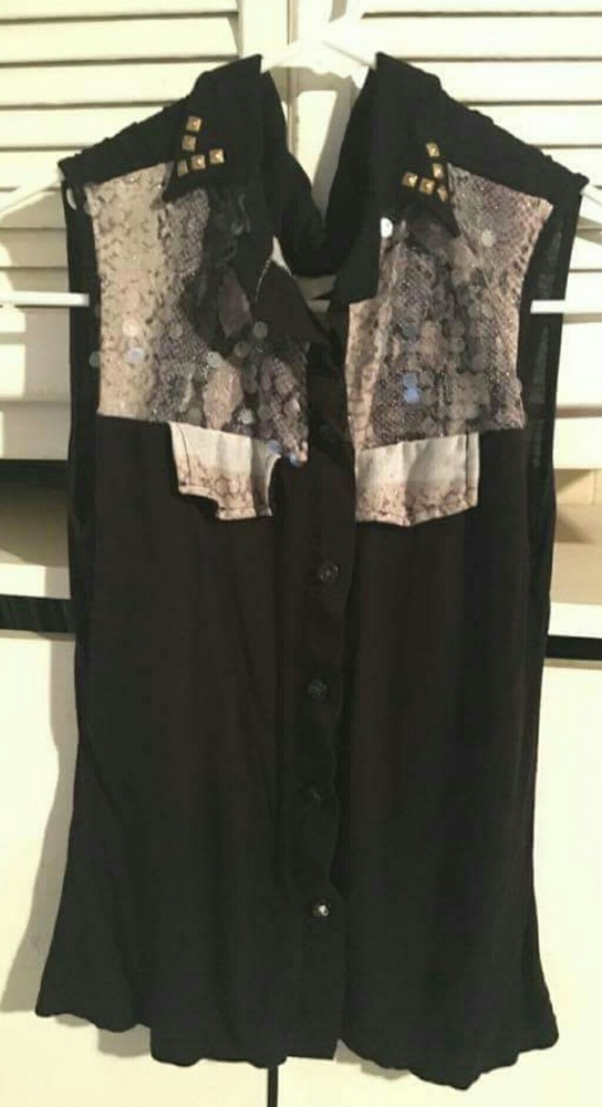 Black trendy shirt