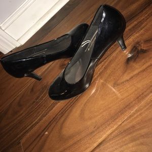 Comfort Plus Black Shiny Heels!