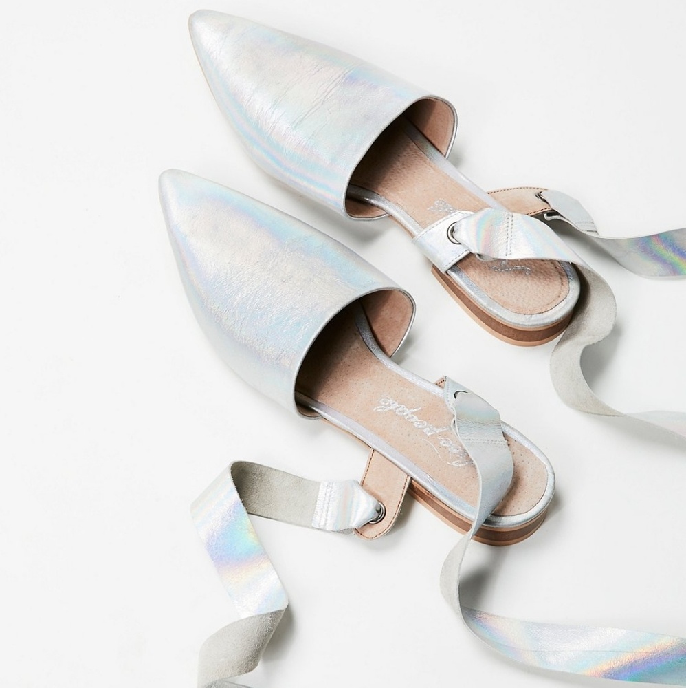 Holographic Free People Flats