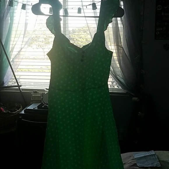 Polka Dot Pin Up Dress - Picture 4 of 6