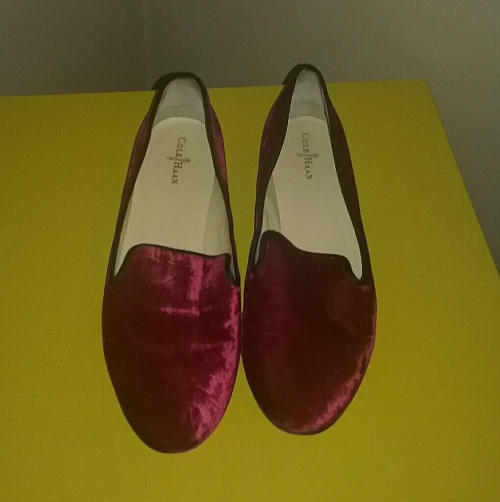 SOLD COLE HAAN SMOKING SLIPPERS