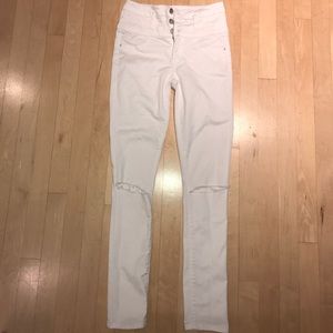 white high waisted jeans!
