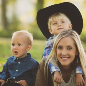 Meet your Posher, Laura