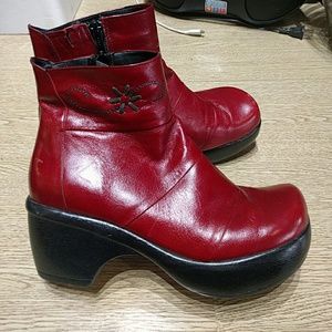 Gorgeous Figura size 38 Cherry platform boots