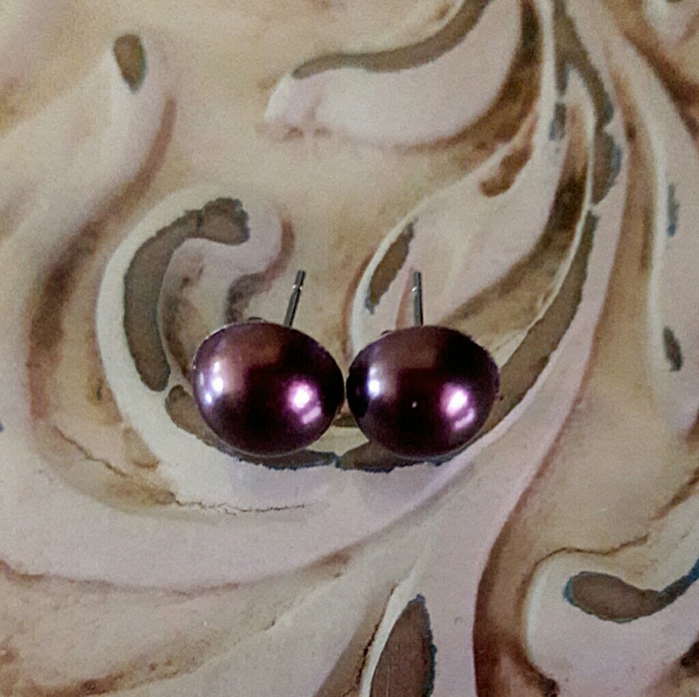 Brown (coffee) pearl stud earrings