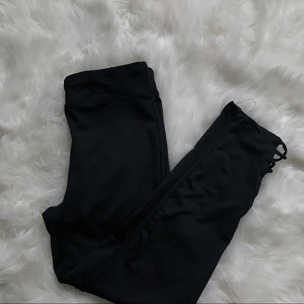 Cute cut out leggings