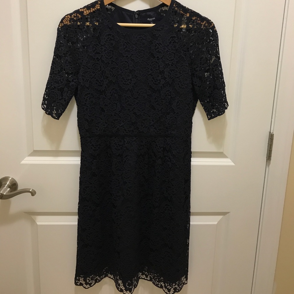 lace sleeve dress plus size Shop Elegant Plus Size V-Neck Lace Tulle Wedding Dress main image 0