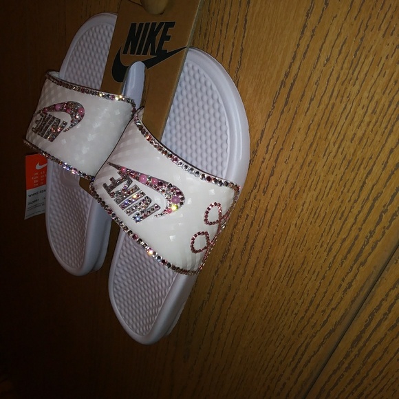 Nike Slides - Picture 3 of 3