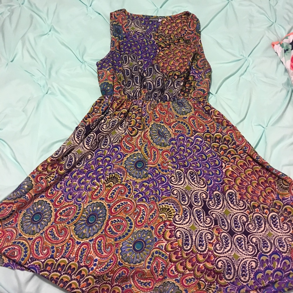 Swirled pocket dress