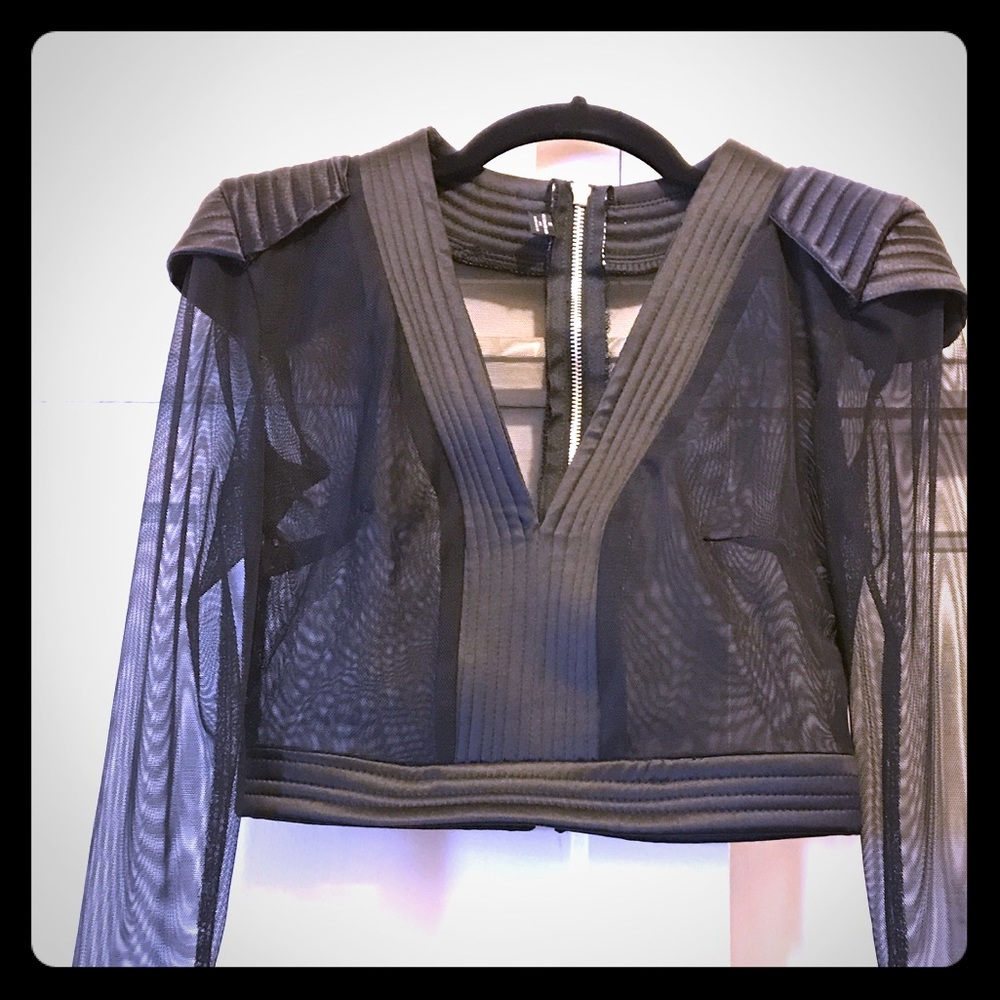 NEW Unique black cropped top!