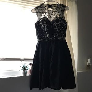 Short black prom dress