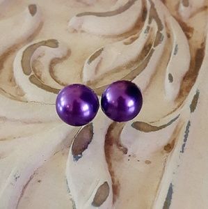 Purple pearl stud earrings