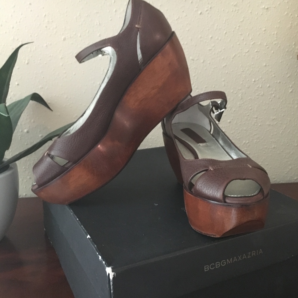 BCBG Numas shoes - Wood platform