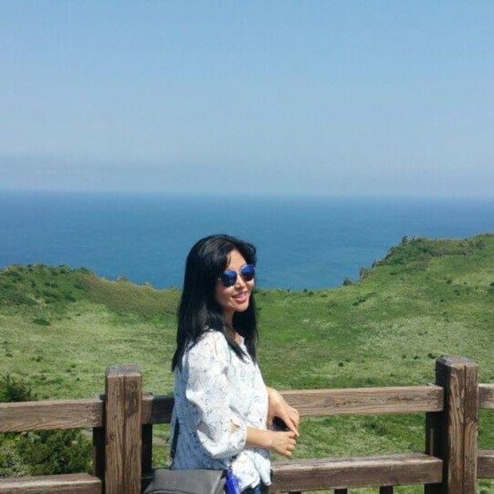 Meet your Posher, Uni