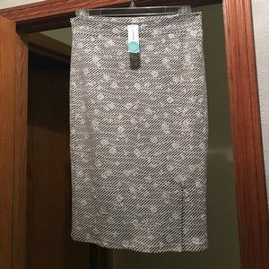Le Lis Black & White Textured Pencil Skirt