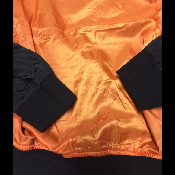 🔴MOVING SALE! LAST ONE! Black Bomber Jacket - Picture 7 of 7