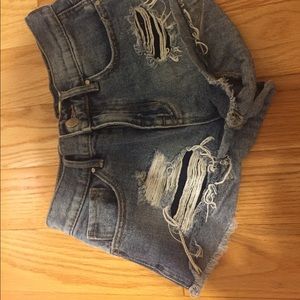 medium wash jean shorts
