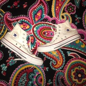 White high top converse size 7