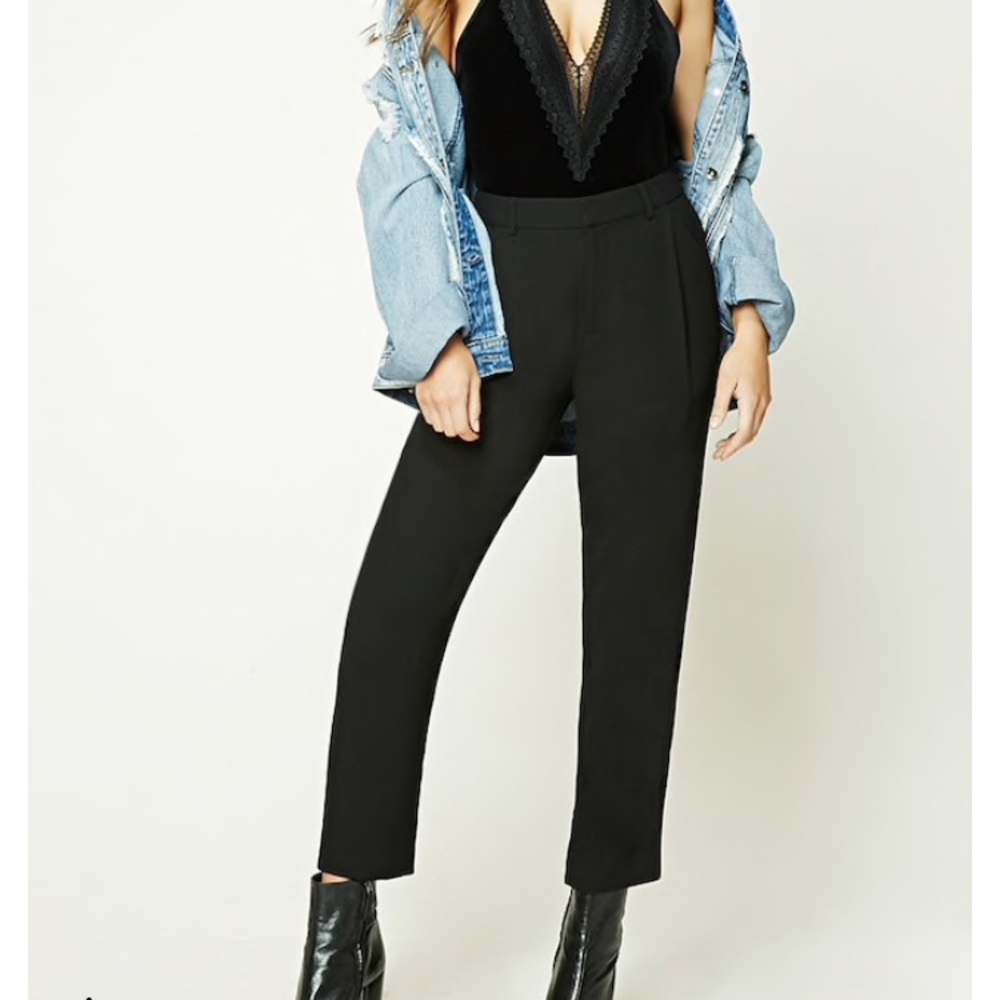 Black pleated woven trousers