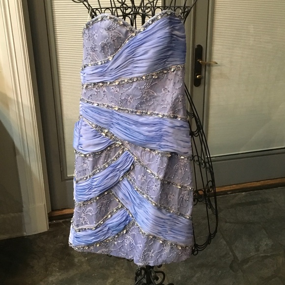 Dress - Picture 2 of 4