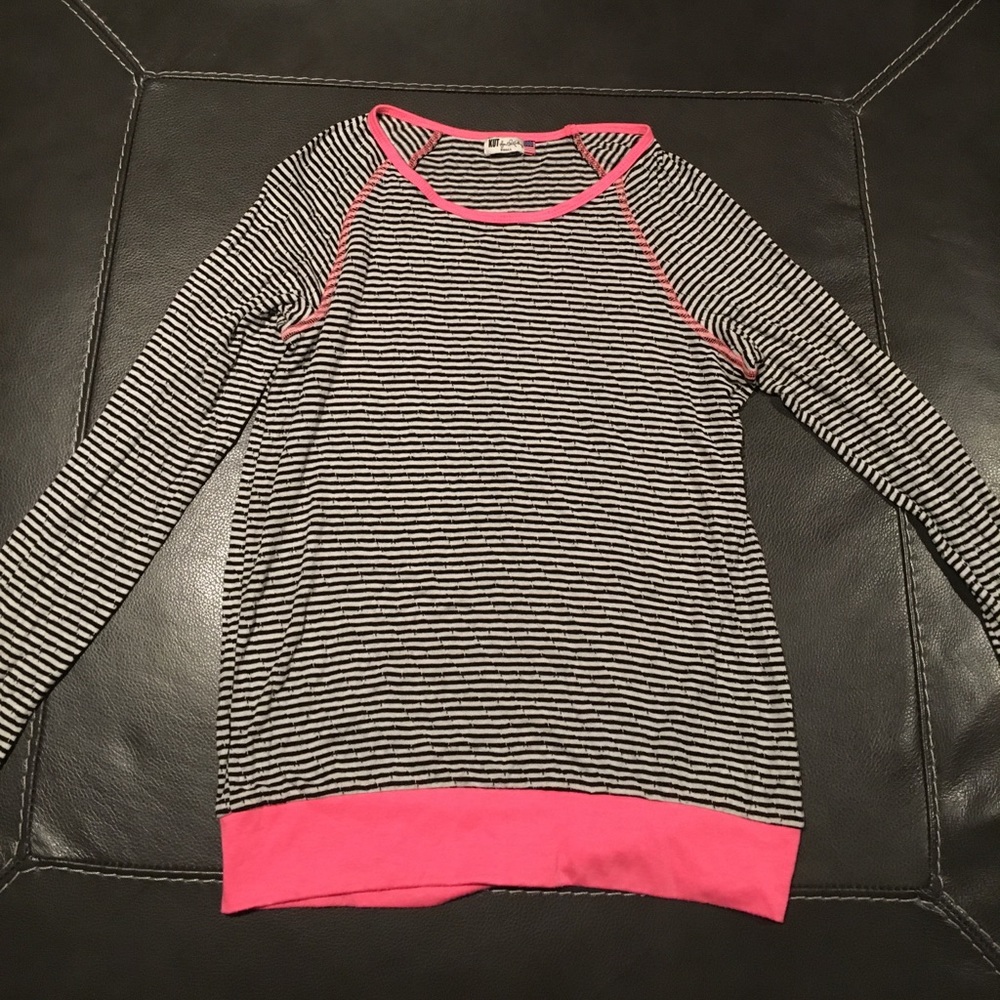 ⚡️Sale⚡️Kut from the Kloth Long Sleeve Tee