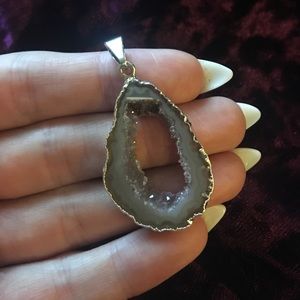 Gorgeous geode necklace