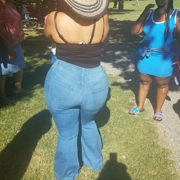 Plus size bell bottom jeans - Picture 4 of 7