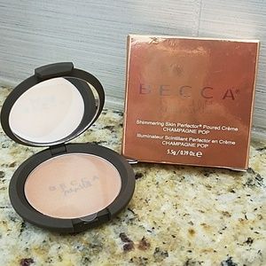 BECCA Jaclyn Hill Champagne Pop