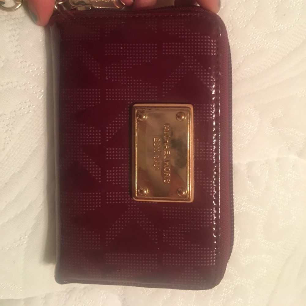 Micheal Kors wristlet