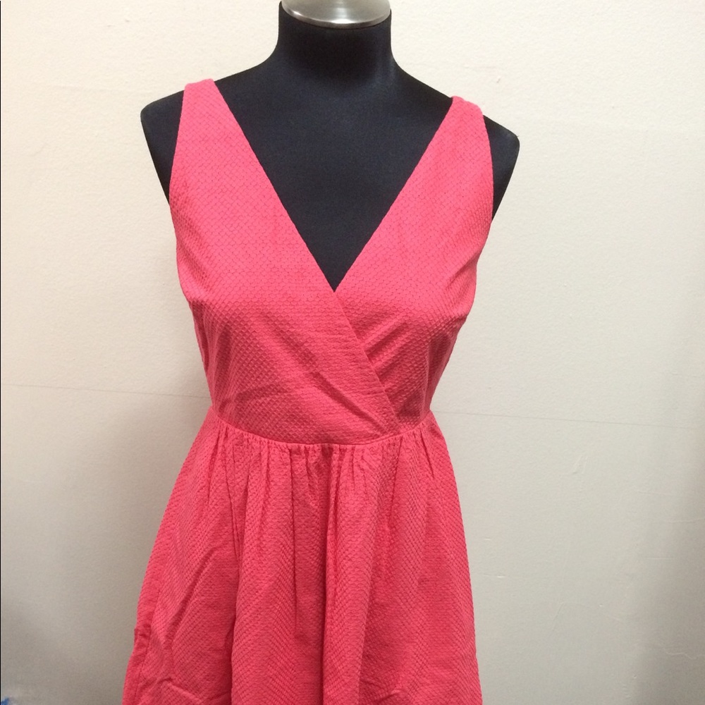 Ann Taylor coral sleeveless v-neck dress