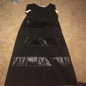 Black with round leather inserts