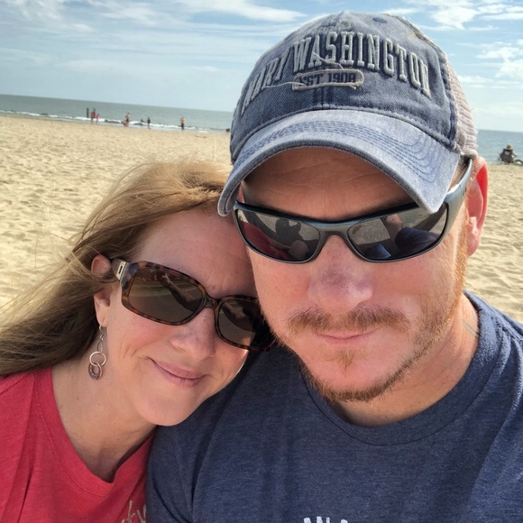 Meet your Posher, Angie - Picture 2 of 2