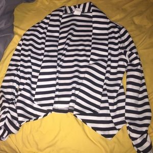 Black and white blazer!!