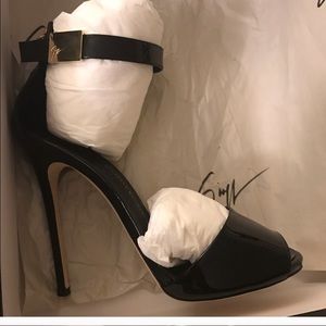 Authentic Giuseppe Zanotti