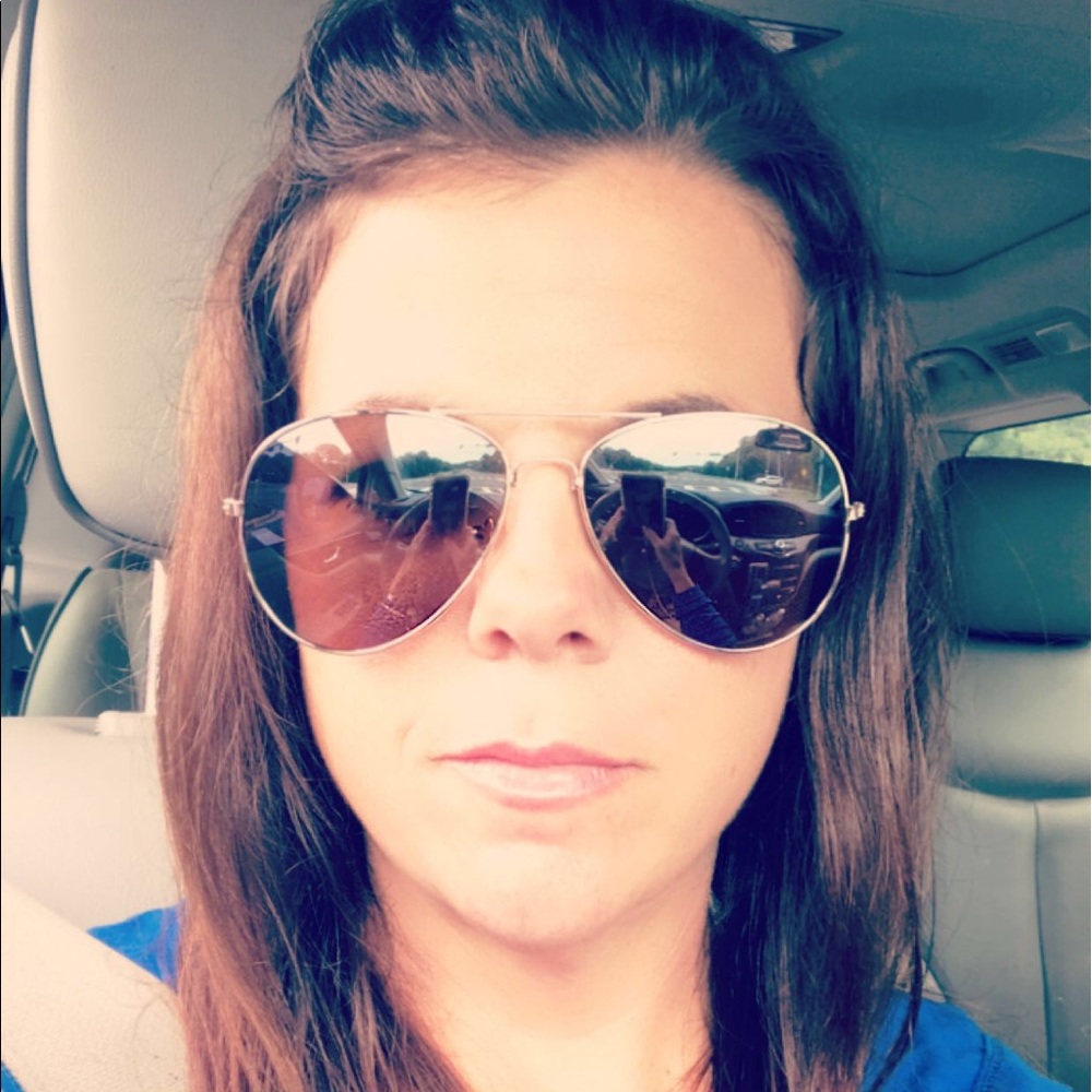 Meet your Posher, Stacee