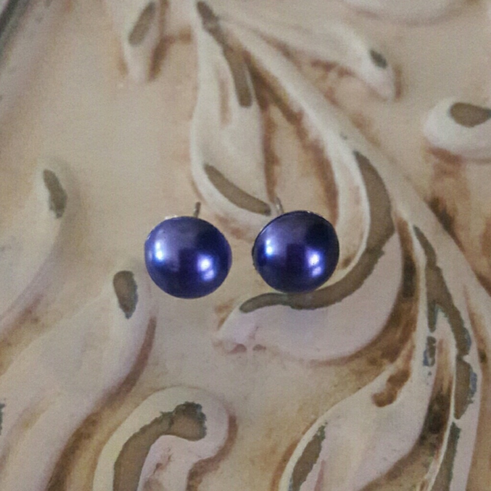 Indigo pearl stud earrings