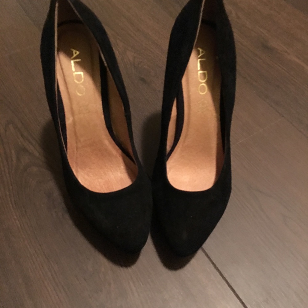 Brand new aldo heels in size 6 - black