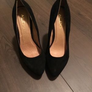Brand new aldo heels in size 6 - black