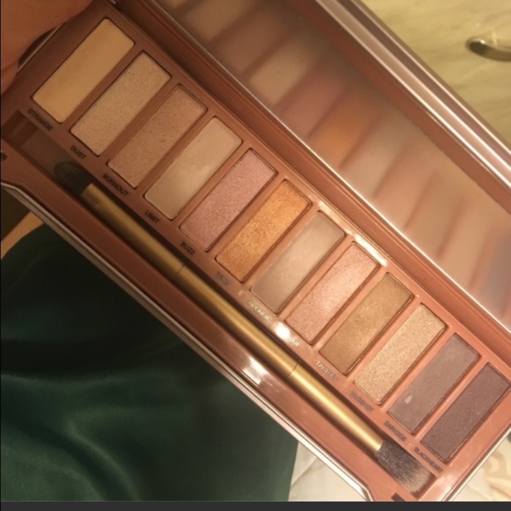 Lightly used naked palette,price to be marked down
