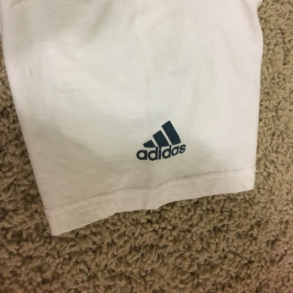 Adidas t shirt - Picture 3 of 4