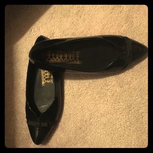 Troupe patent black flats